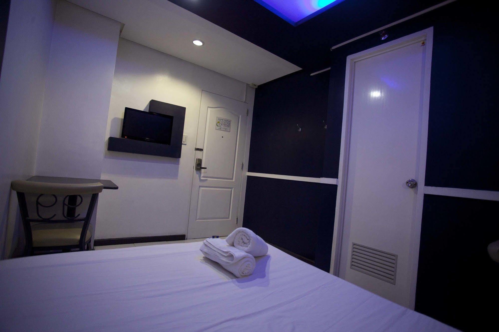 Hotel 99 Cubao Cidade Quezon Exterior foto