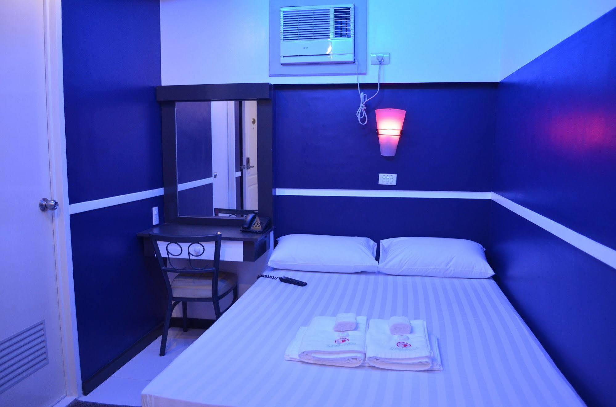Hotel 99 Cubao Cidade Quezon Exterior foto